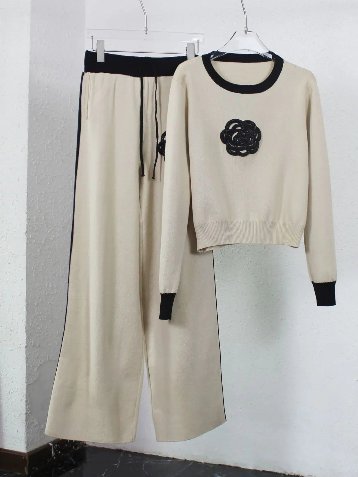 Conjunto chandal flor